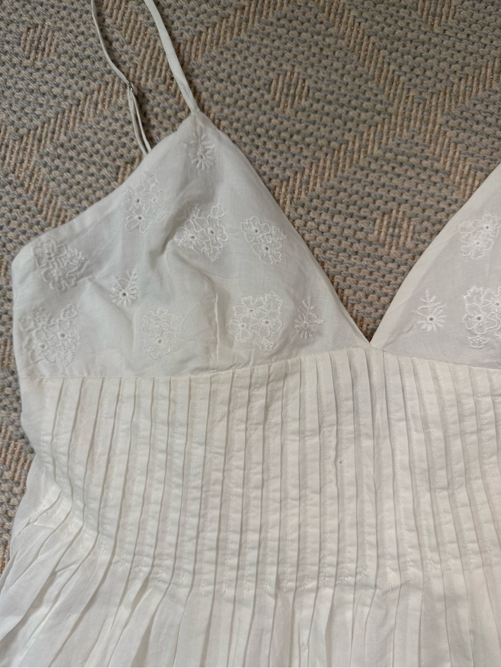 Zara Cream Lace-Trim Spaghetti Strap V-Neck Camisole Dress - Picture 3 of 6